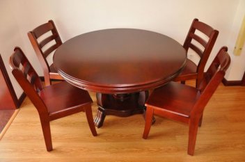 紅橡木家具優(yōu)缺點(diǎn)有哪些，如何選擇？