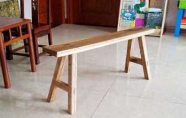 外國(guó)木工現(xiàn)場(chǎng)制作長(zhǎng)凳（視頻）